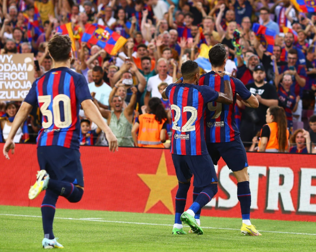  AC米兰进攻多点开花四球横扫保级球队莱切