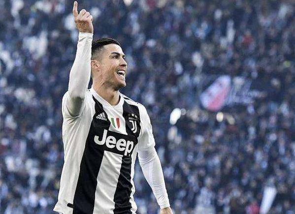  里昂中场核心精准调度，助攻双响助球队逆转取胜